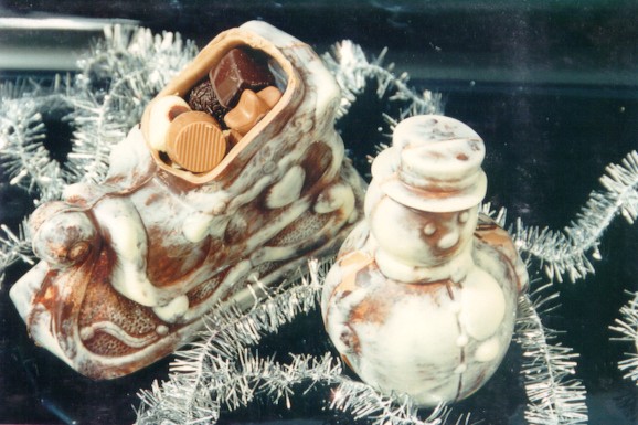 Schneemann mit Schlitten